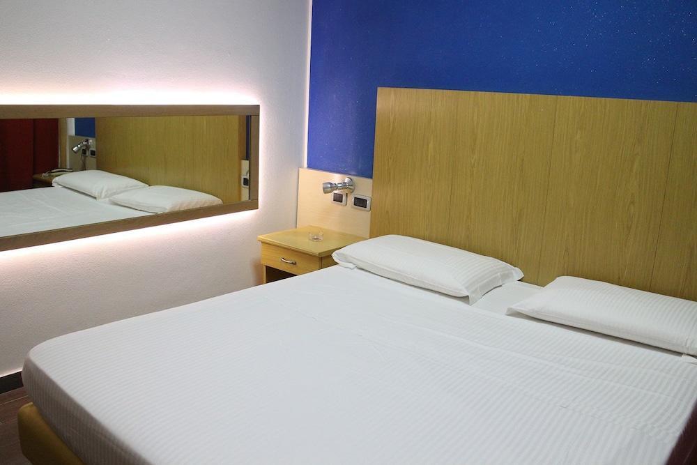 Orange Motel فيرجاتي المظهر الخارجي الصورة