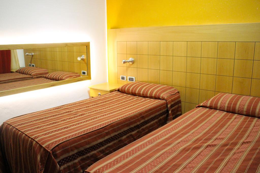 Orange Motel فيرجاتي المظهر الخارجي الصورة